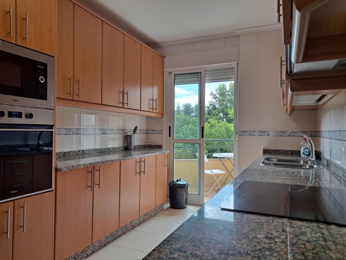 Apartamento Con Vistas, Amplio Y Luminoso Monforte De Lemos Luaran gambar